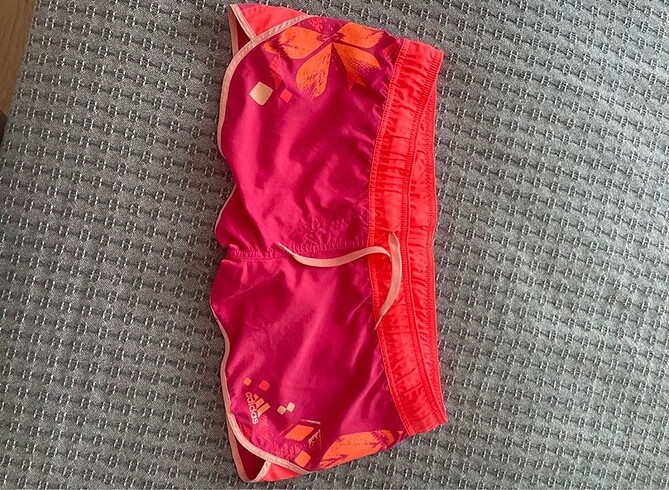 42 Beden pembe Renk Adidas Mayo Şortu
