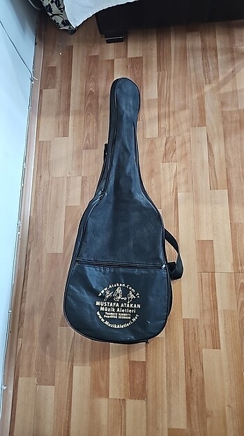 Gitar çantası 