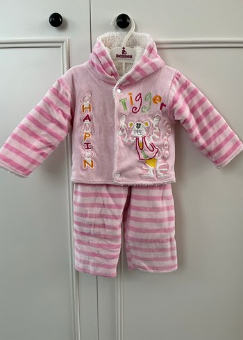 Nakışlı Pembe Bebek Kız Takımı