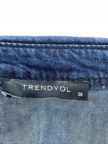 36 Beden lacivert Renk Trendyol & Milla Gömlek %70 İndirimli.