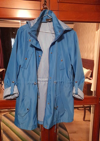 Düğmeli Mavi yagmurluk Midi Mont - Görsel 2