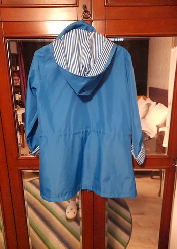 Düğmeli Mavi yagmurluk Midi Mont - Görsel 6