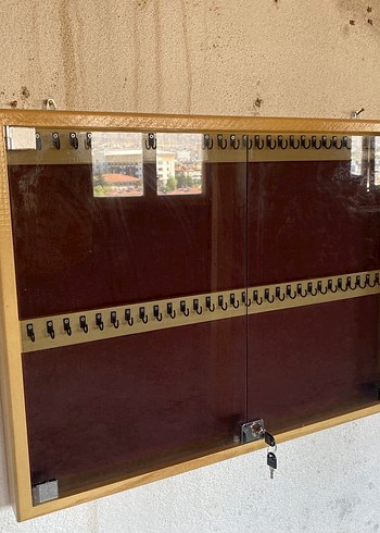 Ahşap Tesbih Dolabı