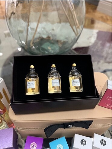 Beden Renk Guerlain saklama çantası ve parfüm seti