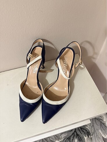 38 Beden Network marka arkası açık stiletto