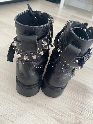38 Beden Zara bot
