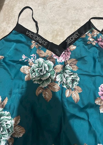 Vs çiçekli saten takım - Görsel 5