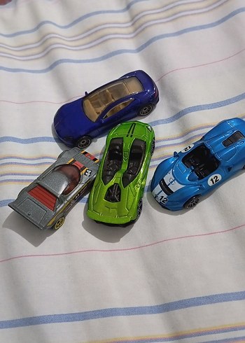 Hot Wheels arabalar
