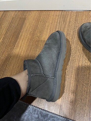 37 Beden Ultra mini Ugg gri