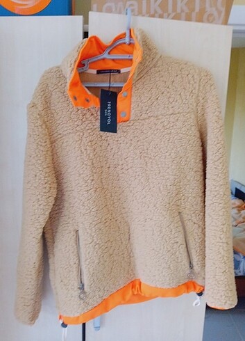 Polar sweatshirt 