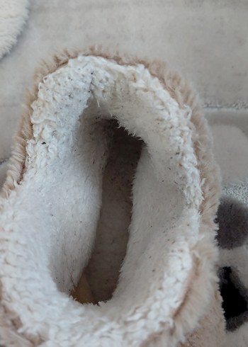 Kızlar İçin Bej Sıcak Peluş Ev Terliği - Görsel 2