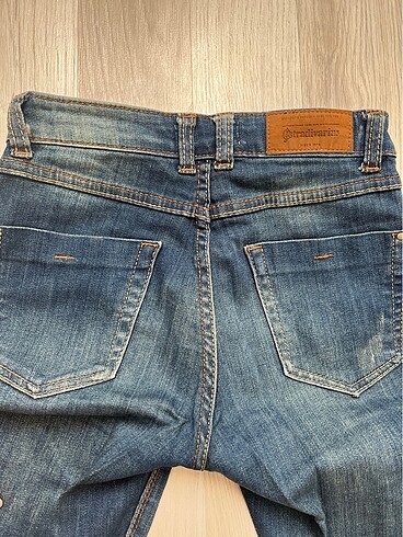 32 Beden Stradivarius jean