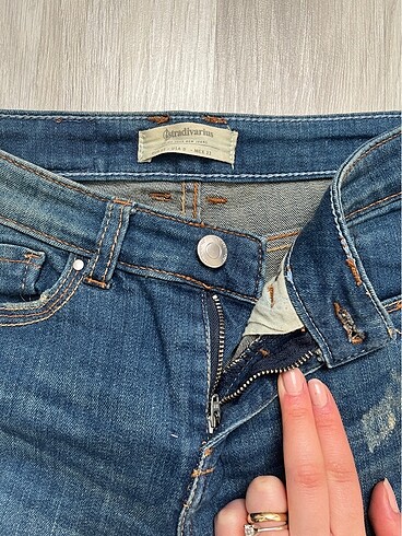 32 Beden mavi Renk Stradivarius jean