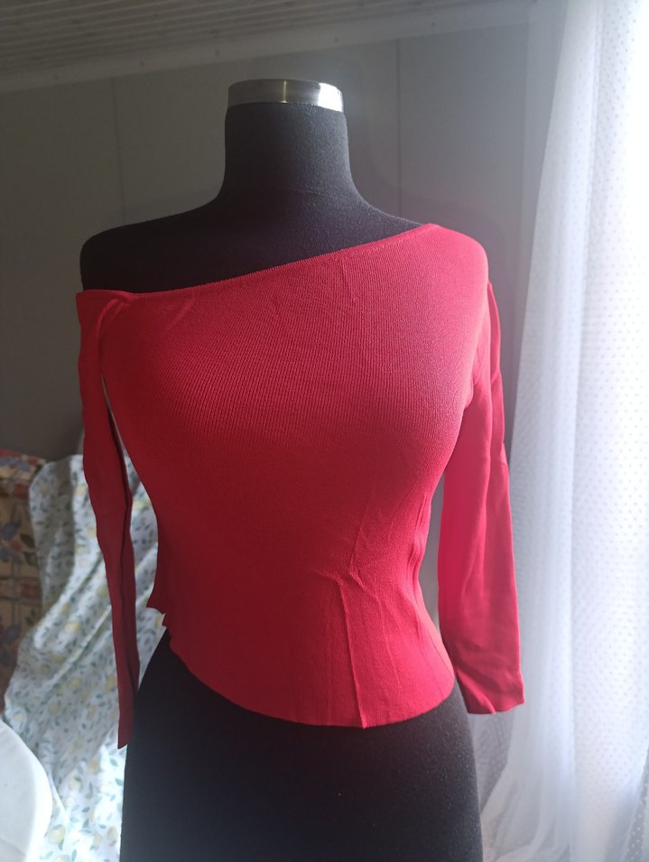 Kırmızı kayık yaka crop - Görsel 5