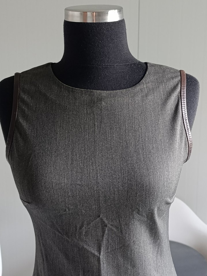 Gri Deri detaylı midi Kalem Elbise - Görsel 5