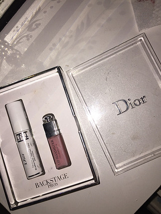 Dior dudak dolgunlaştırıcı ve kirpik dolgunlaştırıcı