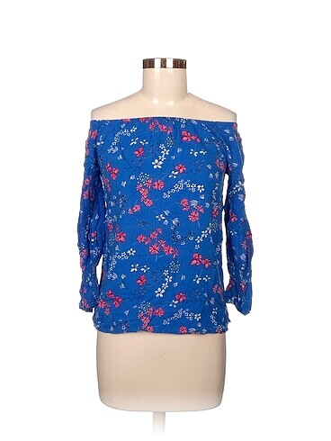 LC Waikiki Bluz %70 İndirimli.