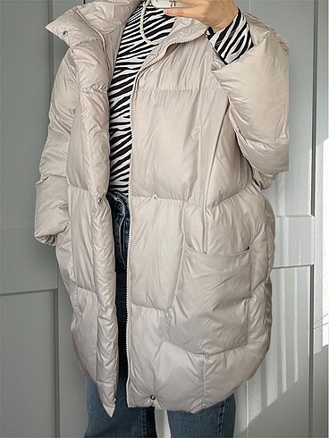 Zara Bej Oversize Şişme Mont