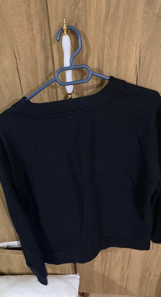 Siyah Süet Görünümlü Düğmeli Sweatshirt - Görsel 2