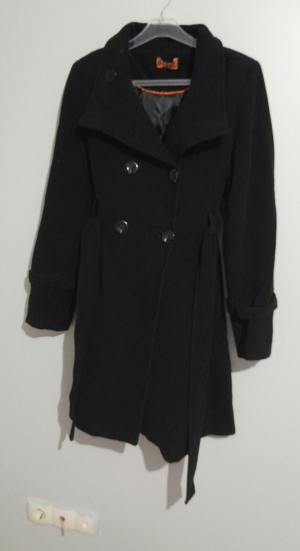 Çift Düğmeli Siyah Kaban - Görsel 2