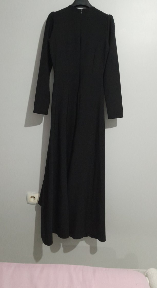 Uzun Siyah Gotik Pilili Elbise - Görsel 5