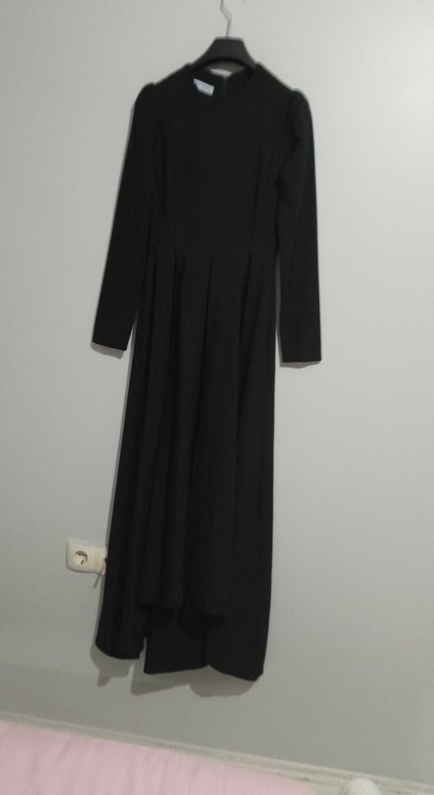 Uzun Siyah Gotik Pilili Elbise - Görsel 3