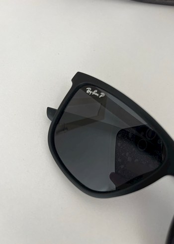 Ray Ban Siyah Minimalist Erkek Güneş Gözlüğü