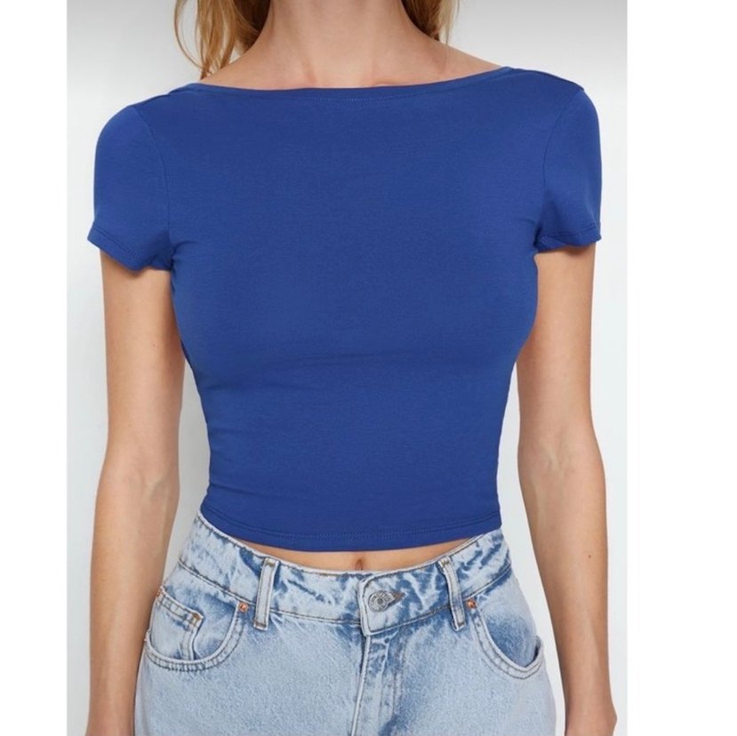 Mavi Sırt Dekolteli Crop Top - Görsel 2