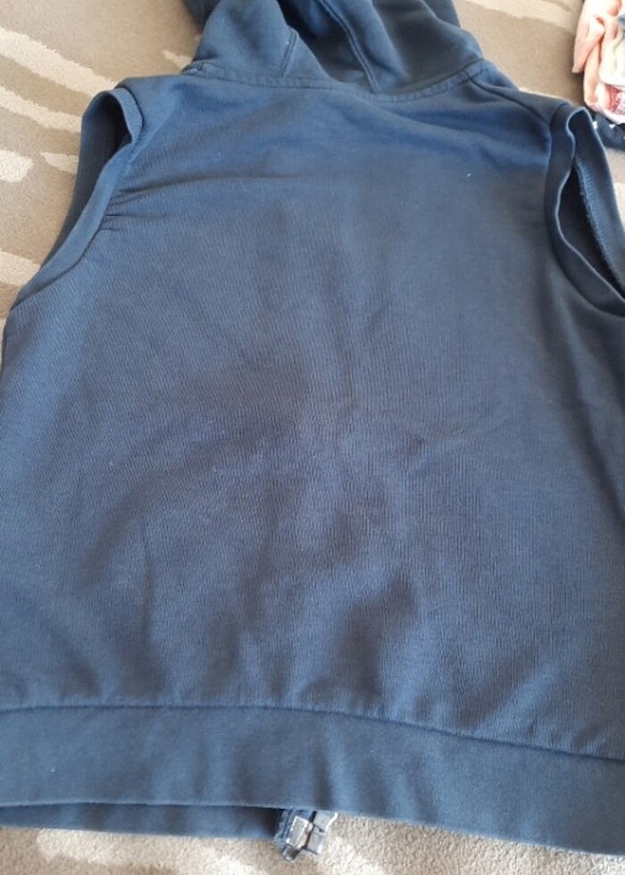 LC VAIKIKI YELEK - Görsel 3