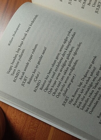  William Shakespeare - Romeo ve Juliet 