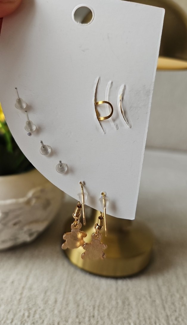 Altın Renkli Mini Sıralı Küpe Seti - Görsel 4