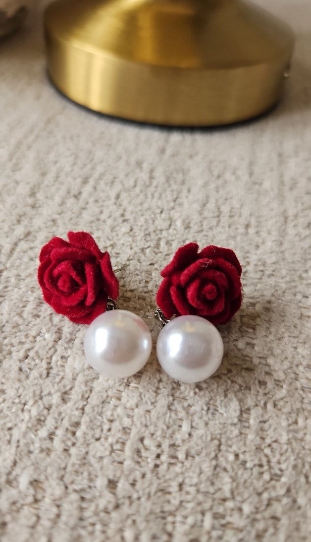 Kırmızı Çiçekli İncili Midi Küpe - Görsel 2