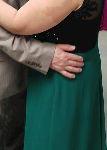 Boncuk İşlemeli Yeşil Uzun Abiye Elbise - Görsel 3