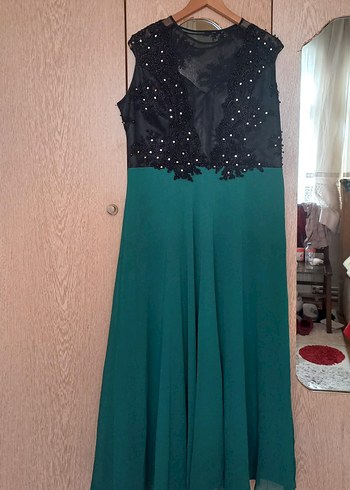 Boncuk İşlemeli Yeşil Uzun Abiye Elbise - Görsel 10