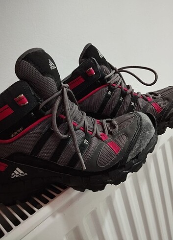 Adidas Kar botu