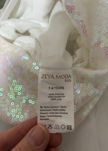 Uzun Kollu Pırıltılı Beyaz Kız Çocuk Elbisesi - Görsel 3