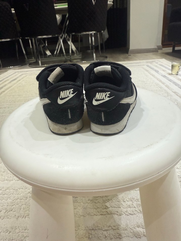 Erkek Çocuk Siyah Cırtlı Spor Ayakkabı Nike - Görsel 3