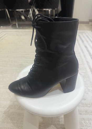 BERSHKA Siyah Deri topuklu Bot - Görsel 2