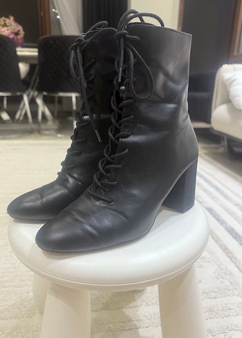 BERSHKA Siyah Deri topuklu Bot - Görsel 3