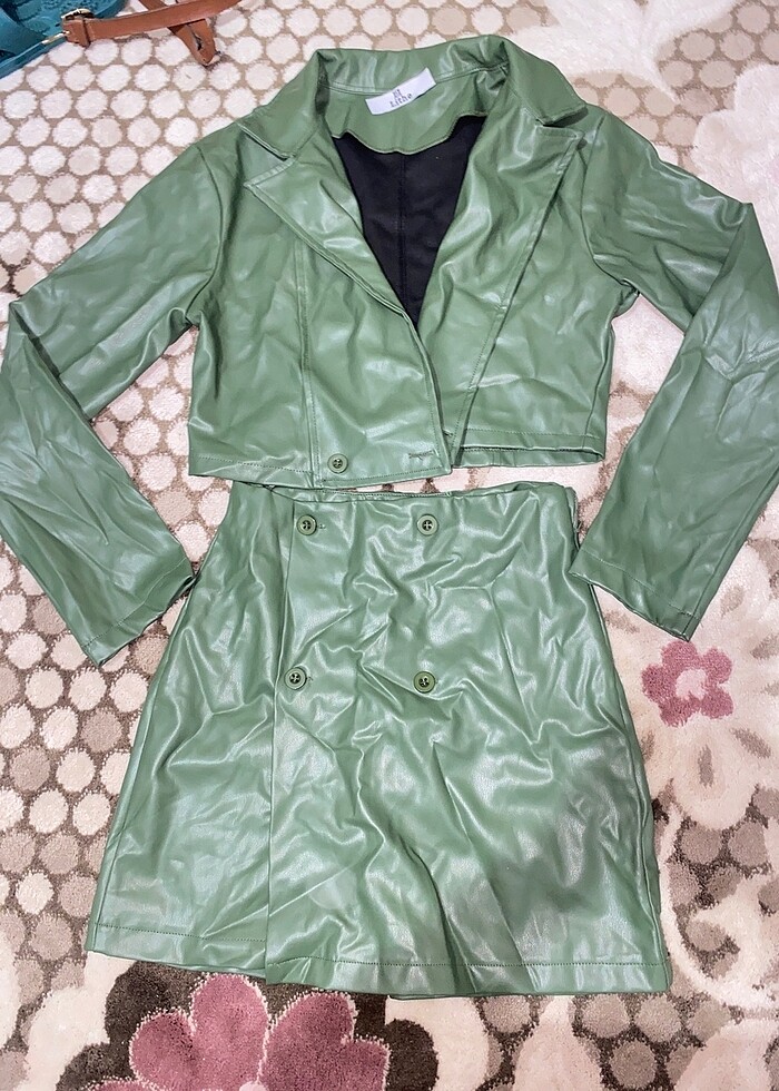 Deri şort etek takım - Görsel 2