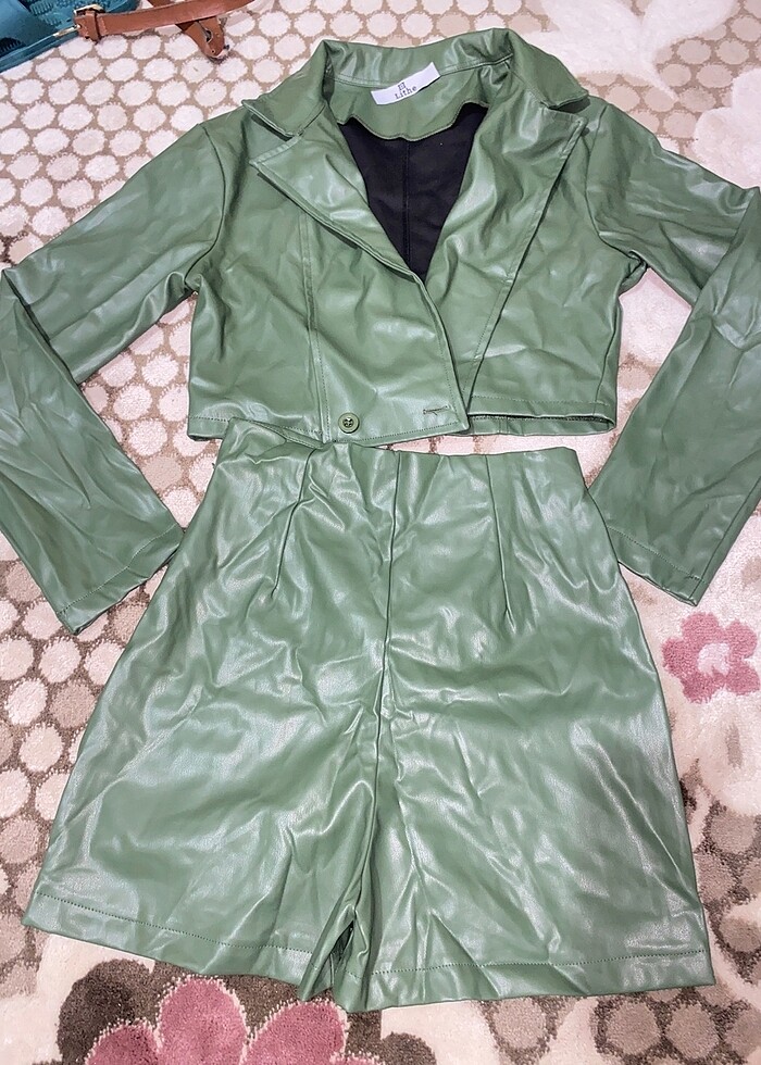 Deri şort etek takım - Görsel 4