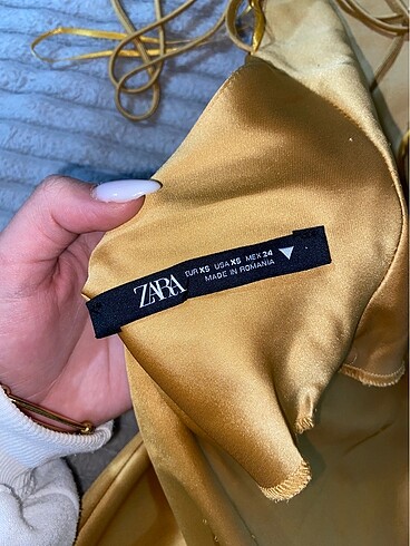 xs Beden Zara elbise