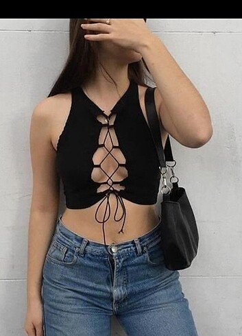 Siyah önden bağlamalı crop