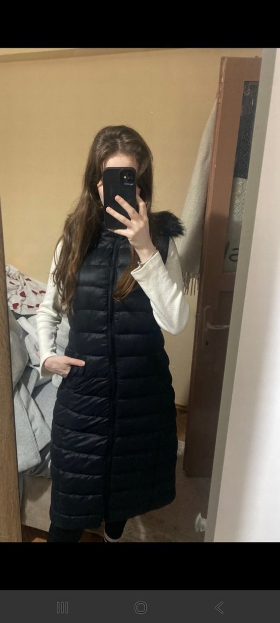 Siyah Kürklü Kapüşonlu Kadın Yelek - Görsel 2