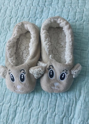 Düğmeli Gri Kız Çocuk Sıcak Terlik - Görsel 4