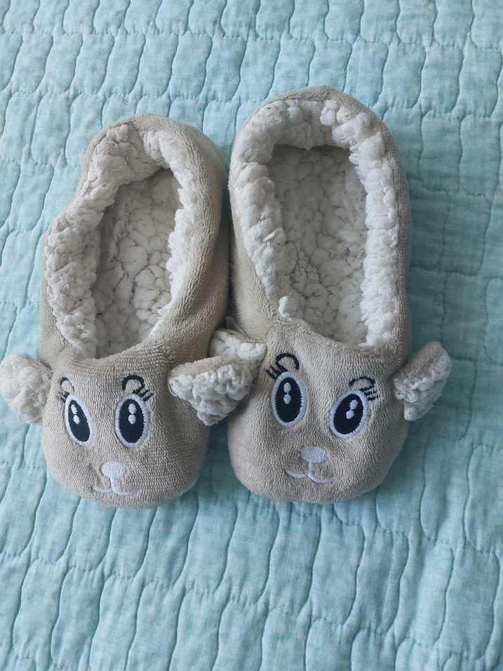 Düğmeli Gri Kız Çocuk Sıcak Terlik - Görsel 4