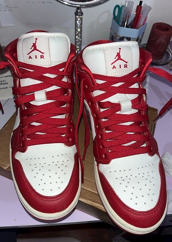 Jordan air 1 mid SE - Görsel 3