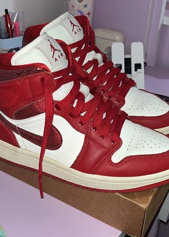 Jordan air 1 mid SE - Görsel 2