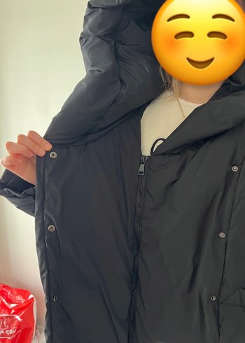 Stradivarius Siyah Şişme Mont XS Oversize - Görsel 4