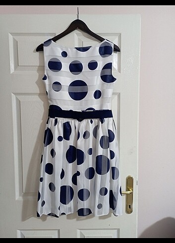 Mavi puantiyeli elbise - Görsel 4